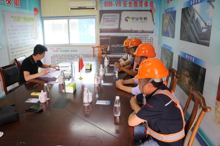 國務(wù)院保障農(nóng)民工工資支付工作考核督察組來我公司浦口G08項(xiàng)目檢查指導(dǎo)工作-第4張圖片-南京九建